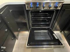 2021 CrossRoads Redwood 4001LK, $ 87,800