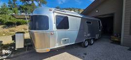 2022 Airstream Flying Cloud 25RB, $ 74,000