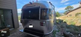 2022 Airstream Flying Cloud 25RB, $ 74,000