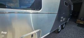 2022 Airstream Flying Cloud 25RB, $ 74,000
