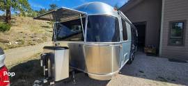 2022 Airstream Flying Cloud 25RB, $ 74,000