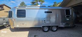 2022 Airstream Flying Cloud 25RB, $ 74,000