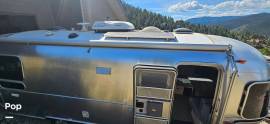 2022 Airstream Flying Cloud 25RB, $ 74,000