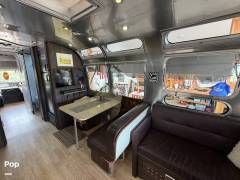 2016 Airstream International 30 Signature, $ 66,880