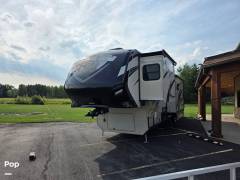 2015 Grand Design Momentum 385TH, $ 49,900