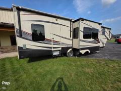 2015 Grand Design Momentum 385TH, $ 49,900