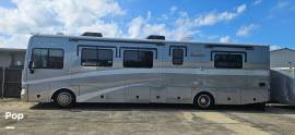 2005 Fleetwood Bounder 38N, $ 42,000