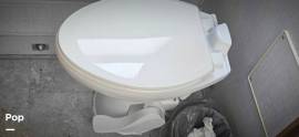 2005 Fleetwood Bounder 38N, $ 42,000