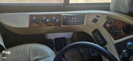2005 Fleetwood Bounder 38N, $ 42,000