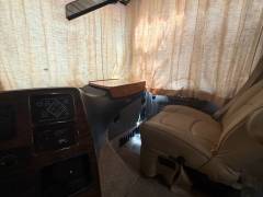 2008 Gulf Stream Crescendo 324 FRED, $ 50,000