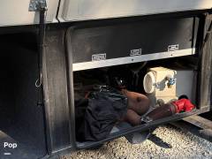 2008 Gulf Stream Crescendo 324 FRED, $ 50,000