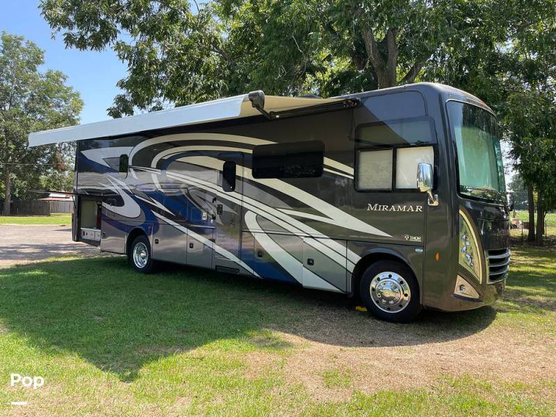 2023 Thor Motor Coach Miramar 34.6, $ 156,000
