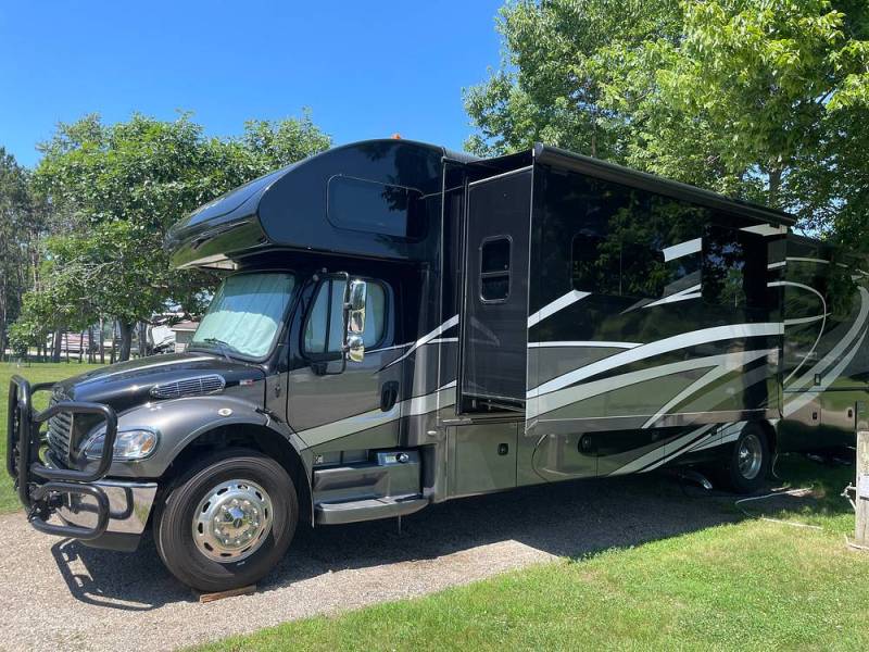 2019 Jayco Seneca 37TS, $ 169,900