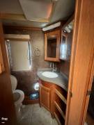 2011 Tiffin Allegro Breeze 28BR, $ 71,700