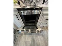 2022 Keystone Montana 3231CK, $ 57,800