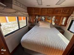 1999 Holiday Rambler Navigator 40WDS, $ 29,950