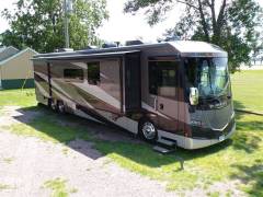2016 Winnebago Journey 42E, $ 185,000