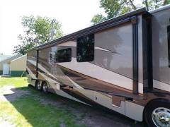 2016 Winnebago Journey 42E, $ 185,000