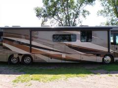 2016 Winnebago Journey 42E, $ 185,000