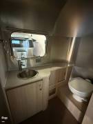 2021 Airstream Globetrotter 23FB Twin, $ 79,500