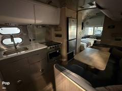 2021 Airstream Globetrotter 23FB Twin, $ 79,500