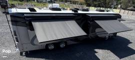 2017 Thor Motor Coach Tuscany 42GX, $ 154,900