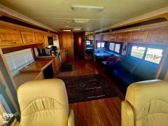 2005 Monaco Knight 38PST, $ 44,900