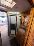 2005 Monaco Knight 38PST, $ 44,900