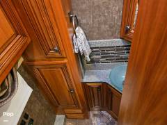 2015 Newmar Dutch Star 4018, $ 185,000
