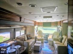 2018 Coachmen Sportscoach 404RB, $ 137,000