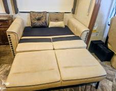 2018 Coachmen Sportscoach 404RB, $ 137,000