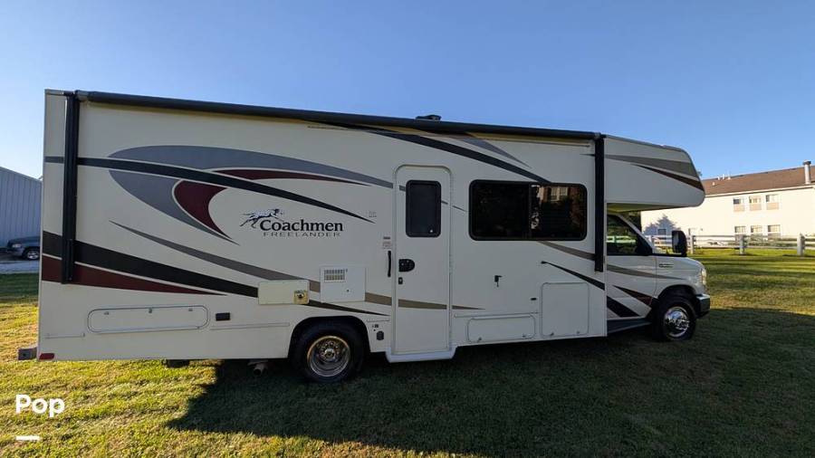 2019 Coachmen Freelander 26DS, $ 58,500