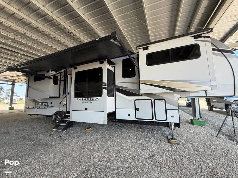 2022 Alliance RV Paradigm 385FL, $ 58,500