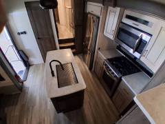 2022 Alliance RV Paradigm 385FL, $ 58,500