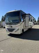 2017 Thor Motor Coach Hurricane 34J, $ 60,000