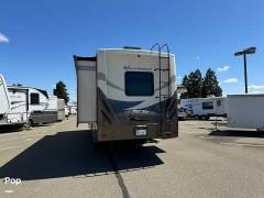 2017 Thor Motor Coach Hurricane 34J, $ 60,000