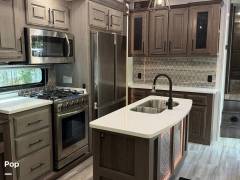 2021 Heartland Bighorn 3375SS, $ 43,000
