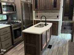 2021 Heartland Bighorn 3375SS, $ 43,000