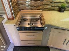 2015 Coachmen Encounter 36KS, $ 76,400