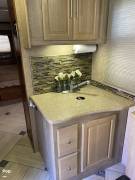 2015 Coachmen Encounter 36KS, $ 76,400