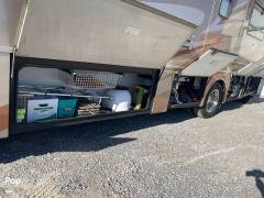 2007 Fleetwood Bounder 34H, $ 46,900