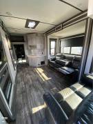 2021 Keystone Fuzion 428, $ 70,000
