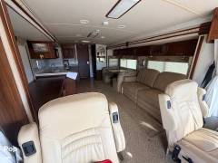2005 Winnebago Journey 39K, $ 41,700