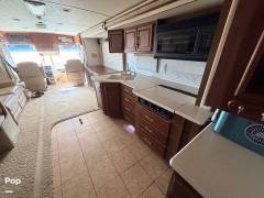 2005 Winnebago Journey 39K, $ 41,700