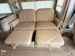 2005 Winnebago Journey 39K, $ 41,700