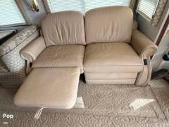 2005 Winnebago Journey 39K, $ 41,700