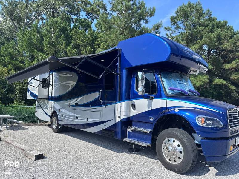 2021 Dynamax Force 34KDHD, $ 210,000