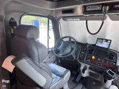 2021 Dynamax Force 34KDHD, $ 210,000
