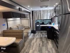 2021 Dynamax Force 34KDHD, $ 210,000