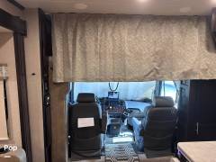 2021 Dynamax Force 34KDHD, $ 210,000